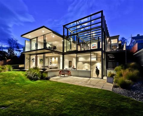 These 23 Modern Glass House Designs Are Cutting 